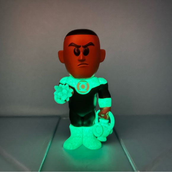 Funko Soda - John Stewart (Green Lantern) GITD Chase - 2022 Fall Convention Excl - Picture 7 of 12